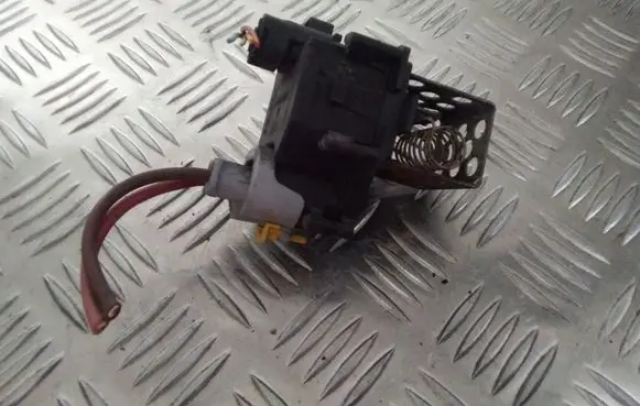 Citroen C4 I Coolant fan relay 9658508980 8241005