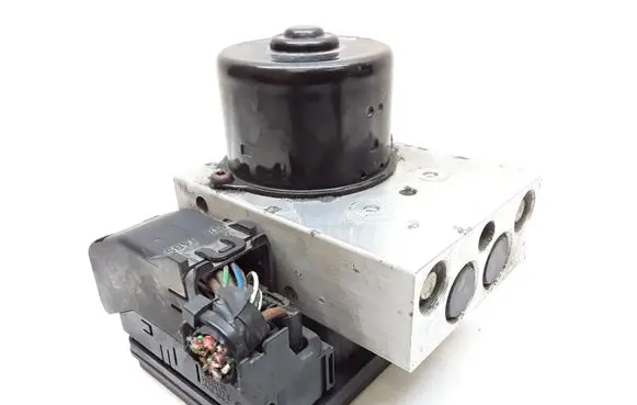 Volvo XC90 ABS Pump 30714956