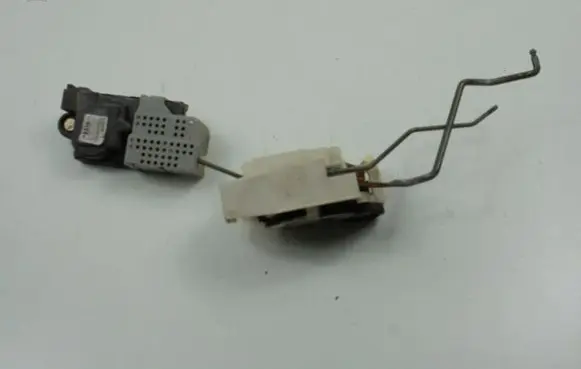 Hyundai Sonata Front door lock