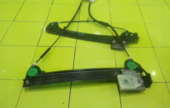 Nissan Micra Front door window regulator with motor 0130822318