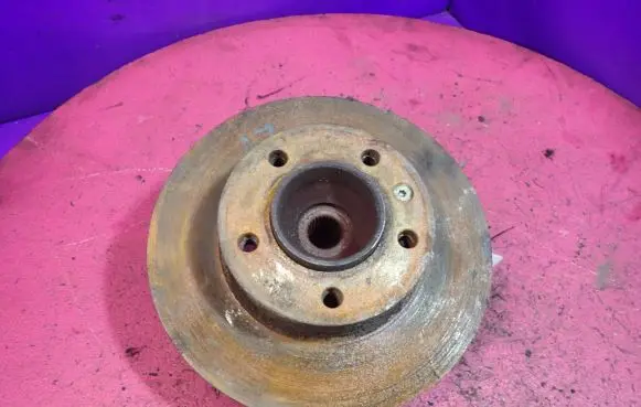 Renault Master II Front wheel hub spindle knuckle
