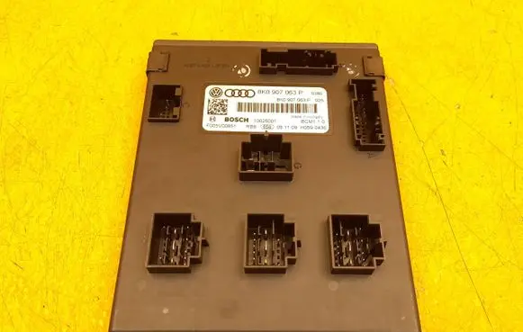 Audi A4 S4 B8 8K Comfort/convenience module 8K0907063P