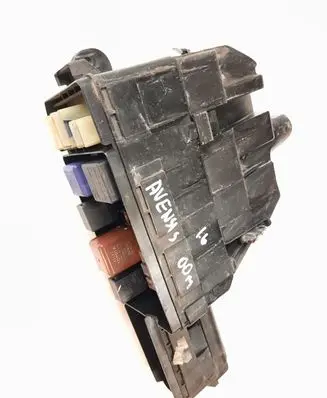 Toyota Avensis T250 Fuse module