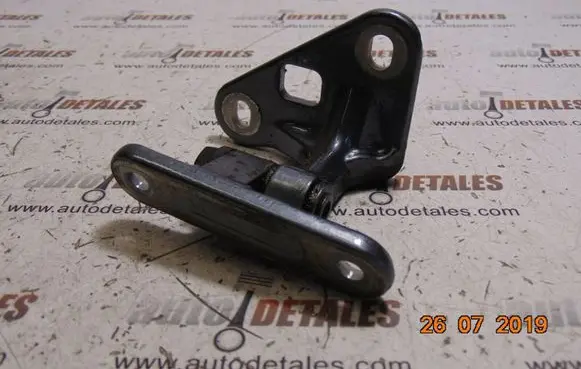 Mercedes-Benz E W211 Front door lower hinge 