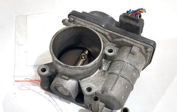 Nissan Note (E11) Engine shut-off valve SERA52601
