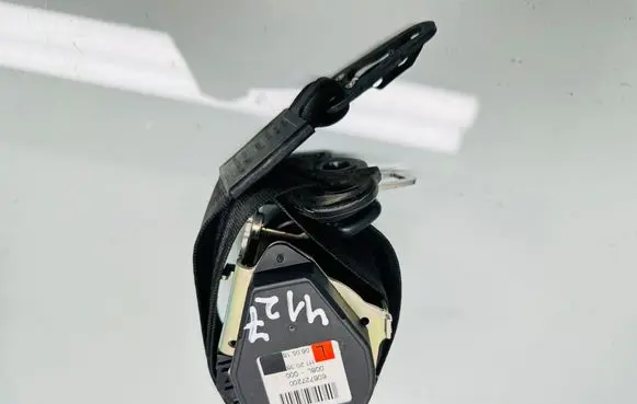 Audi Q7 4L Front seatbelt 606727200 008L000 H12038