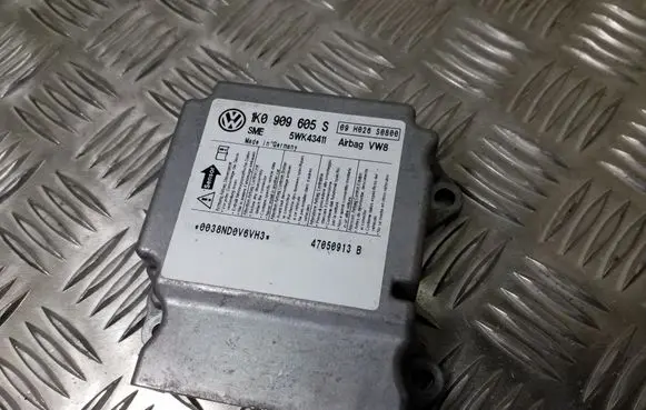 Volkswagen Golf Plus Airbag control unit/module 1K0909605S