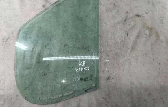 Opel Vivaro Front vent window/glass (coupe) 43R00049