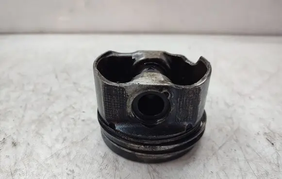 Mazda CX-5 Piston 