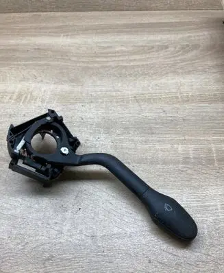 Volkswagen Golf III Wiper control stalk 1H6953503F
