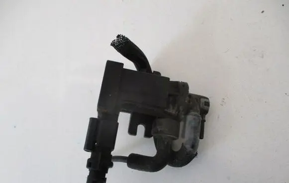 Peugeot 308 Turbo solenoid valve 9811643880
