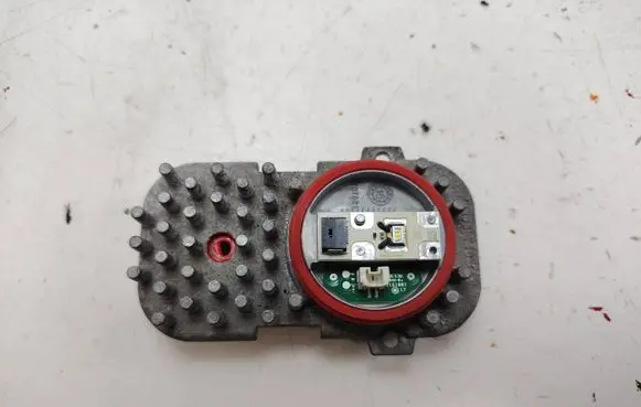 BMW X5 F15 LED ballast control module 707881