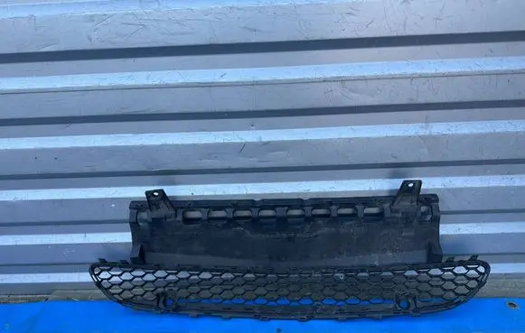 Mercedes-Benz GLE W167 Front bumper lower grill A1678857303