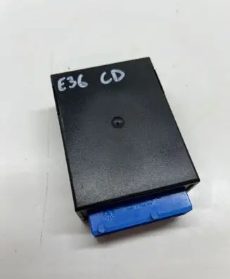 BMW 3 E36 Window wiper relay 8359031
