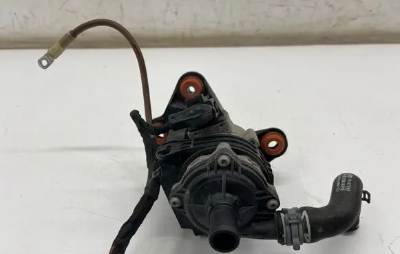 Audi Q8 e-tron Electric auxiliary coolant/water pump 4KE965567C