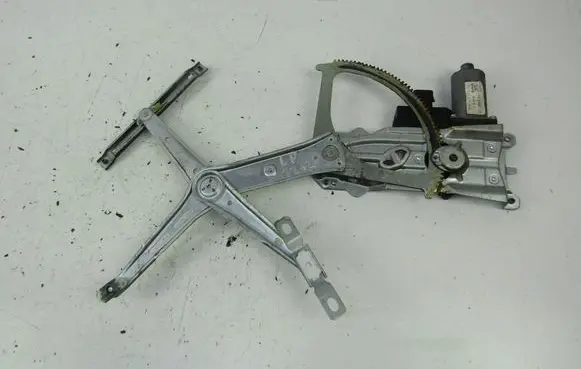 Opel Astra H Front door window regulator with motor 