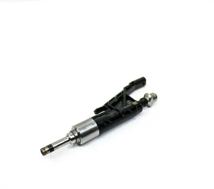 BMW X1 F48 F49 Fuel injector 8625396