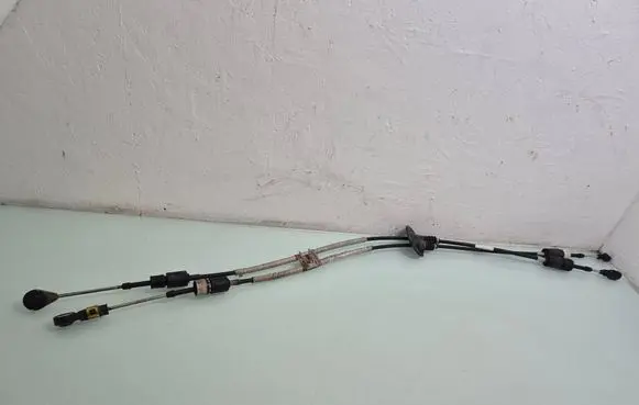 Volvo V40 Gear shift cable linkage 31367434