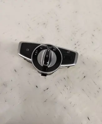 Mercedes-Benz E W213 Light switch A2220055508