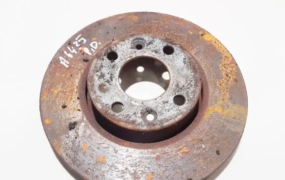 Nissan Micra Front brake disc ventiliuojamas