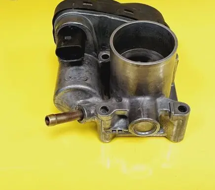 Skoda Octavia Mk1 (1U) Throttle body valve 036133062