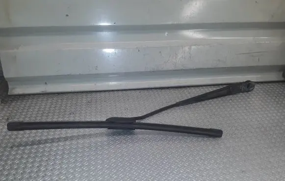 Ford Explorer Windshield/front glass wiper blade 