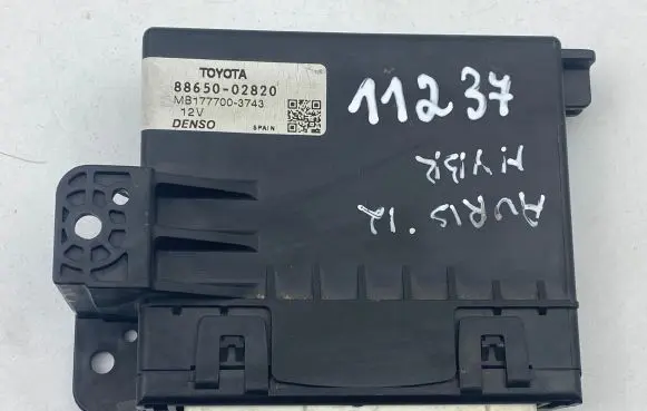 Toyota Auris 150 Other control units/modules 8865002820 MB1777003743