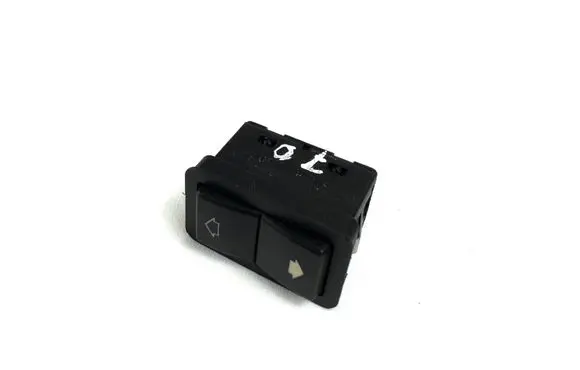 BMW 5 E39 Electric window control switch 8368974
