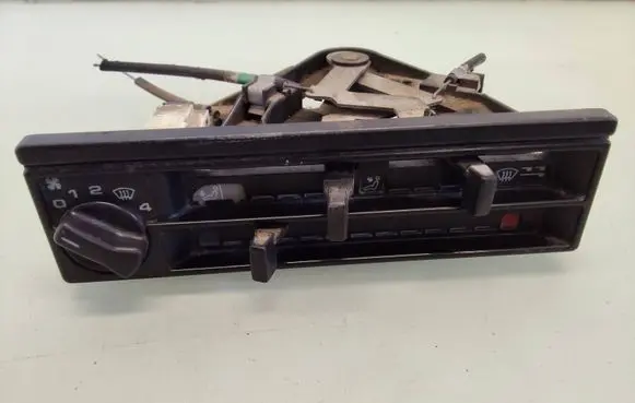 Volkswagen Transporter - Caravelle T4 Climate control unit 321819045C