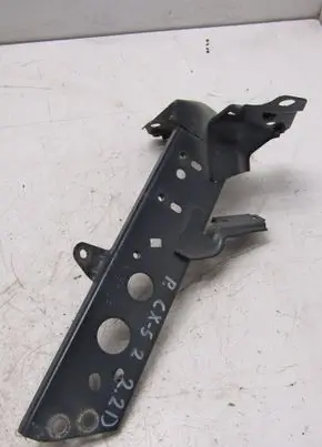 Mazda CX-5 II Fender mounting bracket KB7W