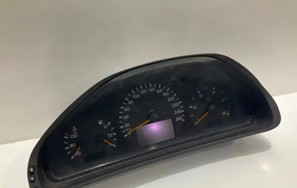 Mercedes-Benz E W210 Speedometer (instrument cluster) A2105405248 110008915006 2105405248
