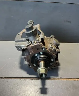 Ford Focus C-MAX Fuel injection high pressure pump 0445010102 9656300380