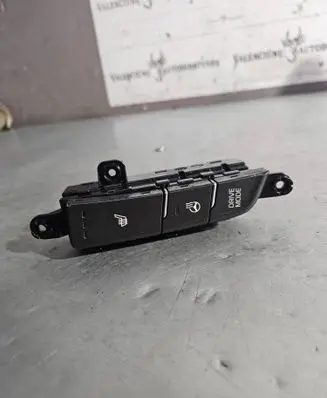 Hyundai i30 Seat heating switch 93300G3090 3C82F11000 201901080059