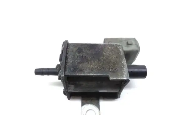 BMW 5 E34 Turbo solenoid valve 72191133