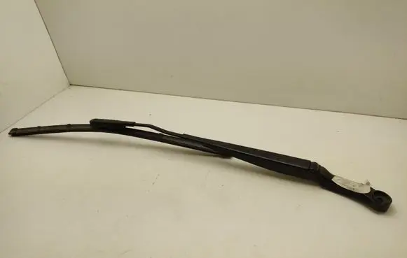 Ford Mustang VI Front wiper blade arm FR3B17C495AA