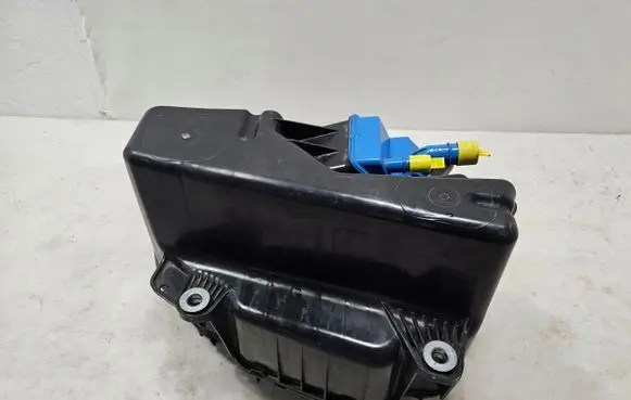 Audi A4 S4 B9 AdBlue liquid reservoir 8W0131878AM
