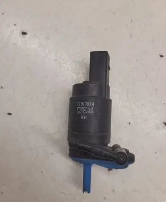 Opel Corsa C Windscreen/windshield washer pump 0290014