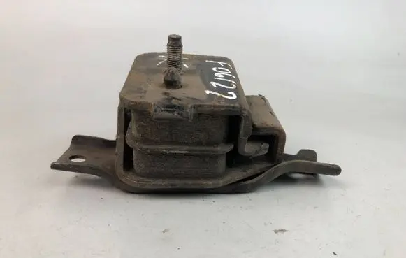 Subaru Forester SG Engine mount bracket