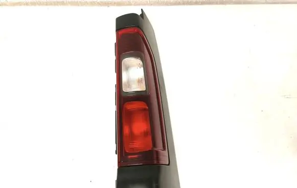 Opel Vivaro Rear/tail lights 93867969