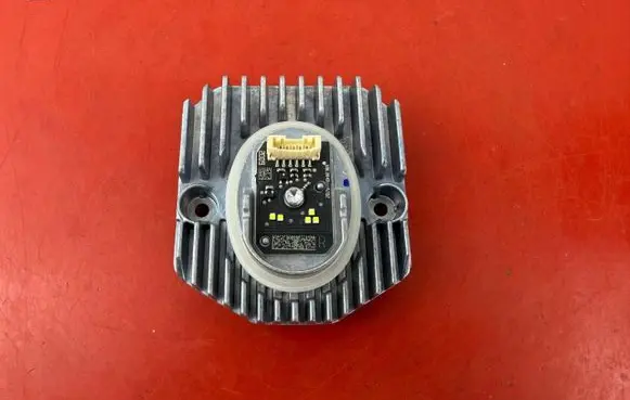 BMW 5 G30 G31 G38 LED ballast control module 7214940