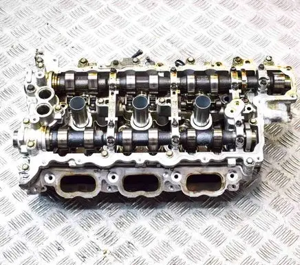 Chevrolet Camaro Engine head 12686233 12668130
