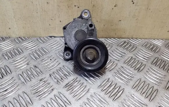 Hyundai i40 Generator/alternator belt tensioner 252812A100