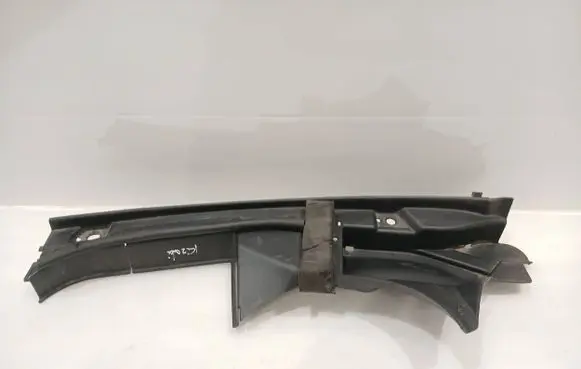 Suzuki Kizashi Fender trim (molding) 7236157L0