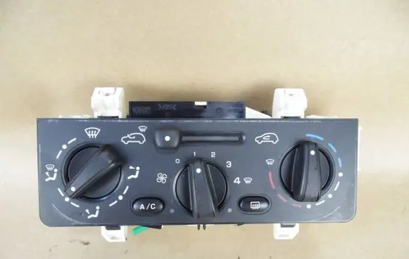 Peugeot 1007 Climate control unit F664479W 69300002 A86B856