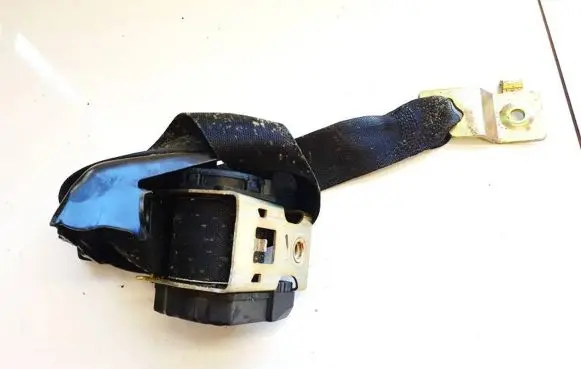 Toyota Avensis T250 Middle seatbelt (rear) 00063774B