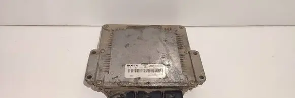 Renault Kangoo I Engine control unit/module 0281011562 8200323120 8200362943