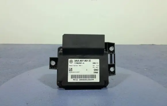 Volkswagen PASSAT B7 Other control units/modules 3AA907801E