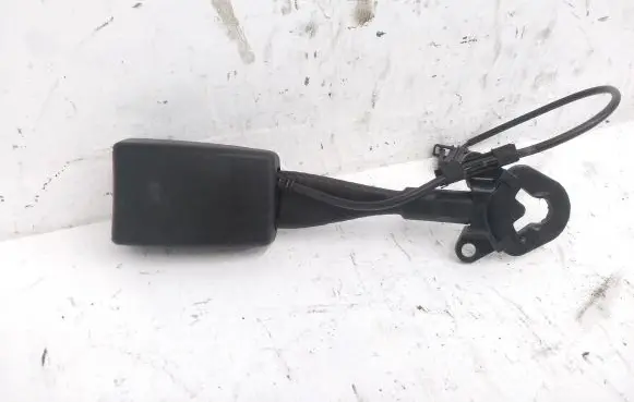 Front seatbelt buckle