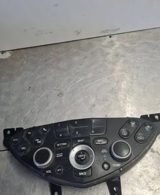 Nissan Primera Climate control unit 28395AV610 11203935H CSW5840C