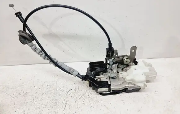 Volvo V40 Front door lock 31391825